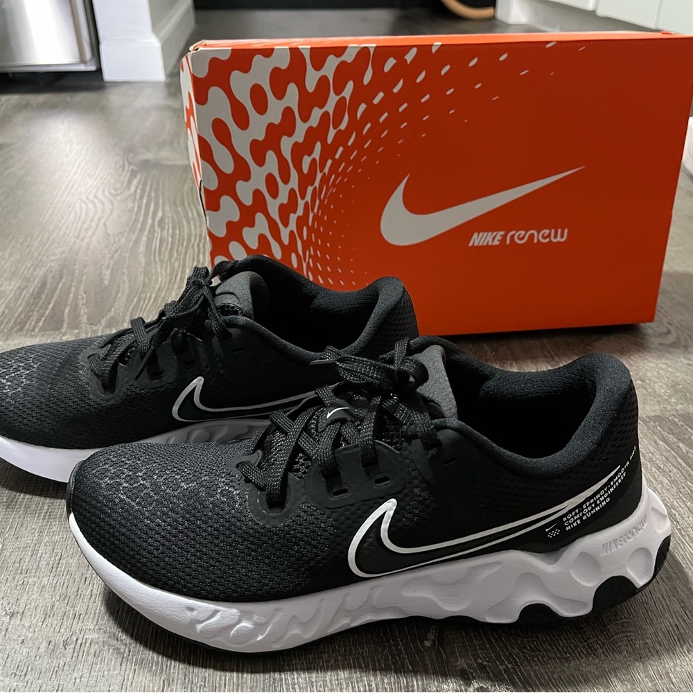 Nike. Size 10.5. Black and white.